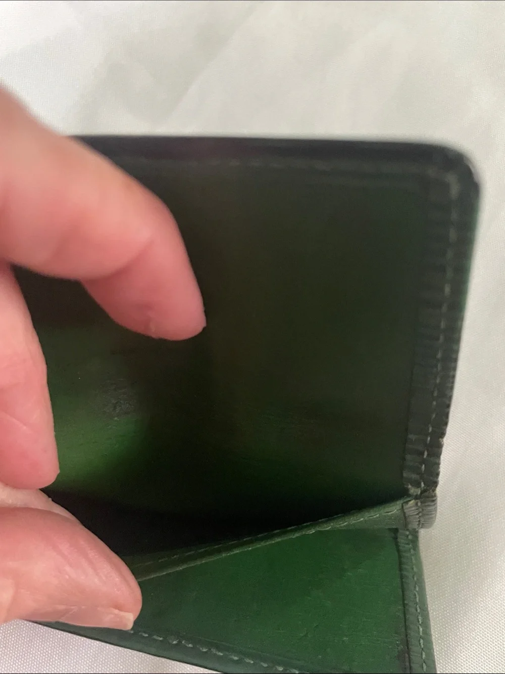 Louis Vuitton compact louis